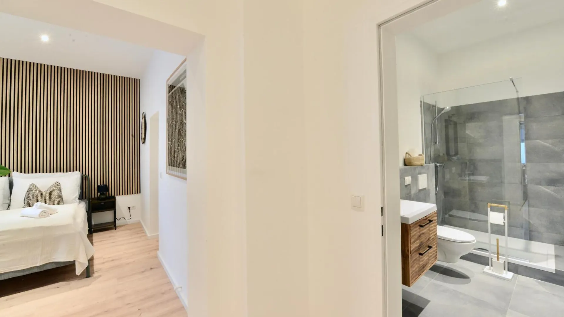 Urban Alley Apartment Vienna